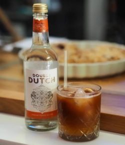 Namíchejte si letní drink s prémiovým tonikem